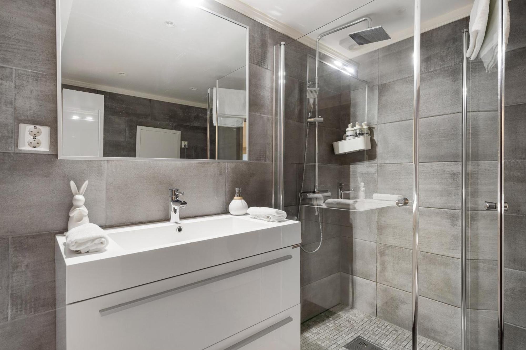 Solsiden Modern Stay: King Beds, Private Entry 特隆赫姆 外观 照片