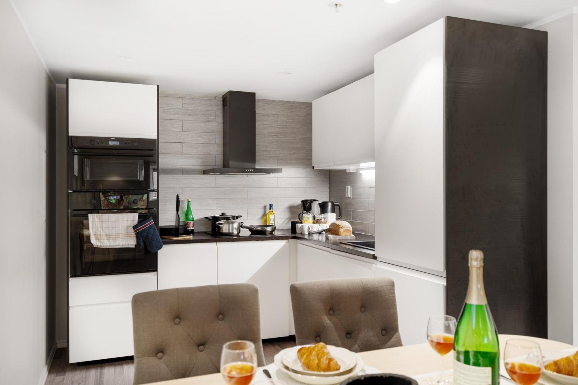 Solsiden Modern Stay: King Beds, Private Entry 特隆赫姆 外观 照片